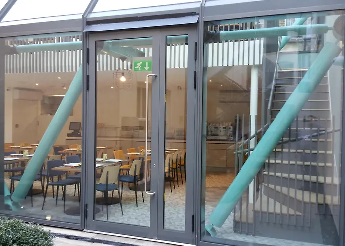 Grand Plaza Apartamentos Con ServicioHotel Londres